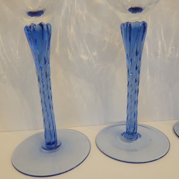 Set Of 4 Elegant Cobalt Blue Twisted Stem Wine Glasses - Picture 2 of 5